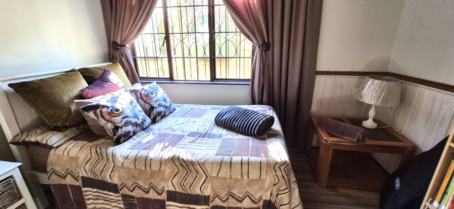 5 Bedroom Property for Sale in Flamingo Vlei Western Cape